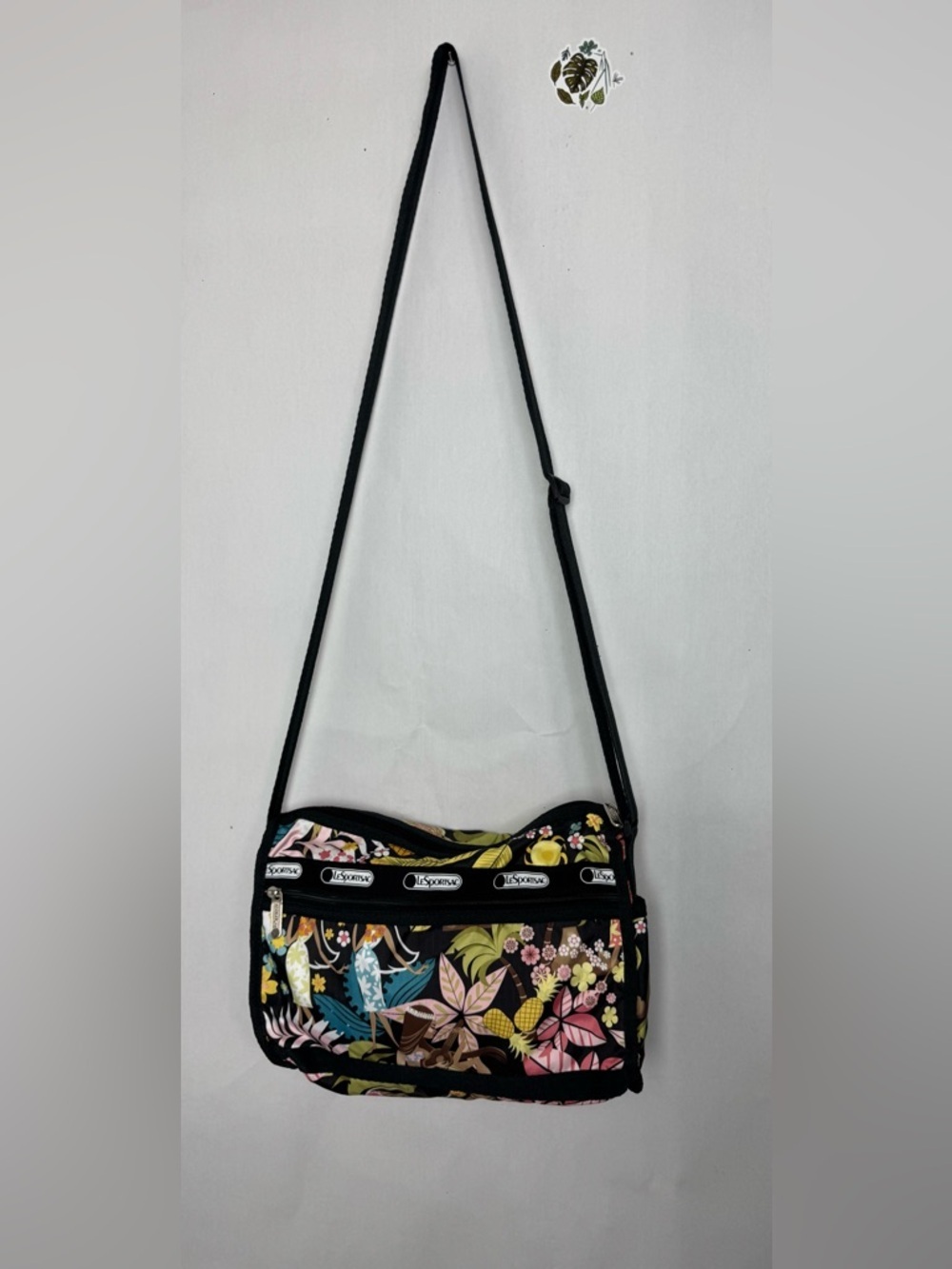LeSportsac Hawaii Exclusive shoulder or crossbag featuring the Wahine Hula print